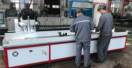 熱熔鉆孔攻絲機(jī)操作過程中怎樣盡量避免撞機(jī)？